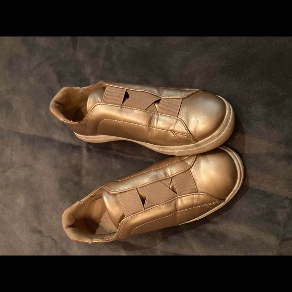 Rose gold casual tennis shoes